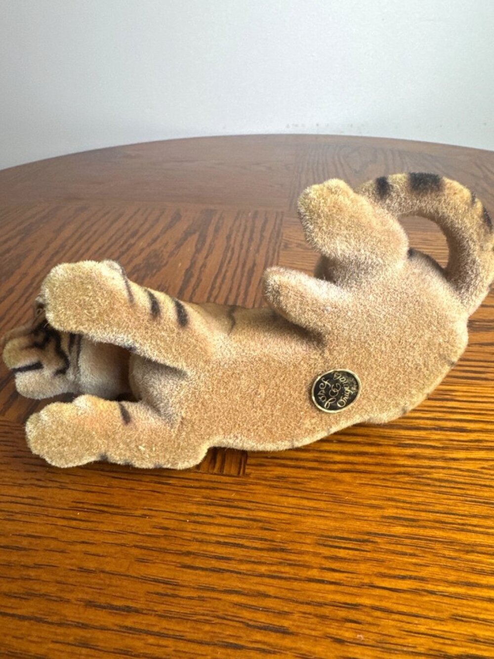 Vintage Josef Originals Japan Tiger Figurine Flocked Animal Collectible Decor - Picture 4 of 8
